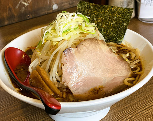 麺屋あらき竈の番人外伝の船橋ソースラーメン