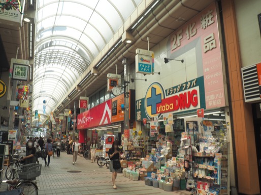 「武蔵小山商店街パルム」は全長800mのアーケード商店街