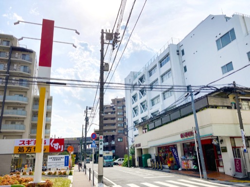 赤羽駅から少し離れると、落ち着きのある穏やかな住宅街が広がっています