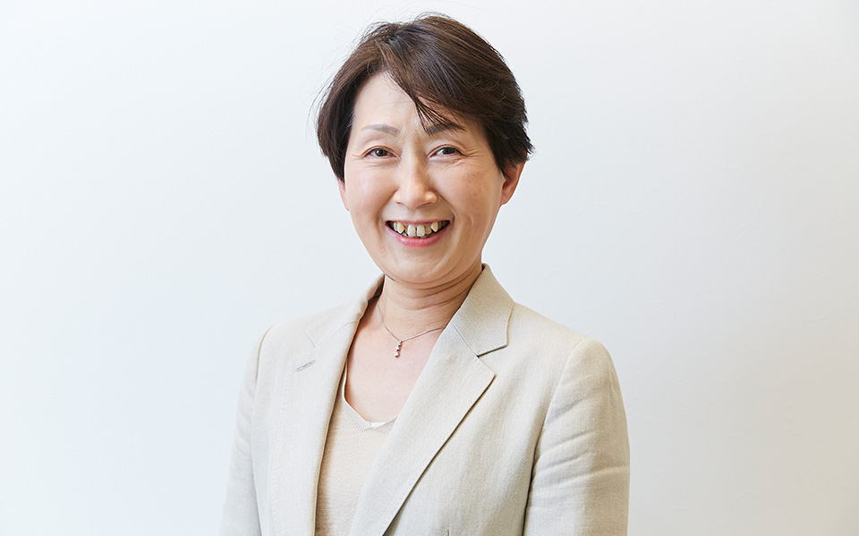 半田久美氏